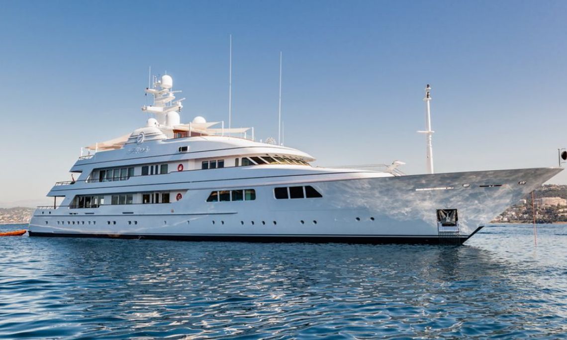 Yabancı şirket adına kayıtlı yabancı bayraklı yatların Türk Bayrağına geçiş izni kaldırıldı.